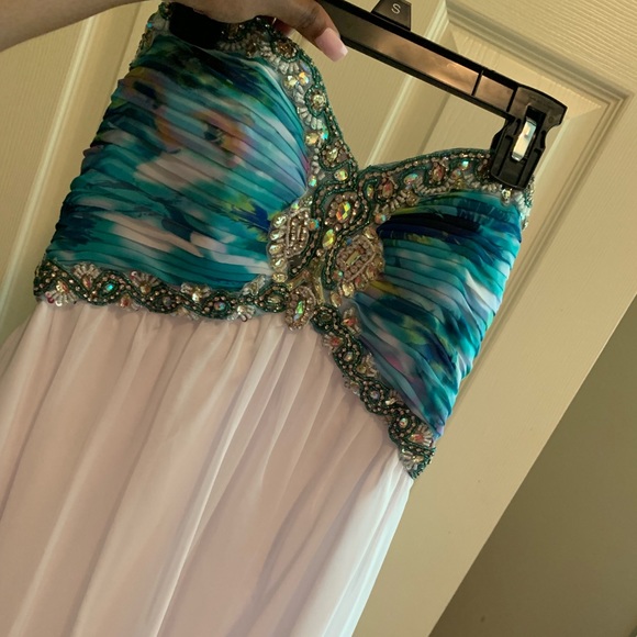 Prom/Homecoming/Formal Multi-color Dress. - Picture 1 of 6